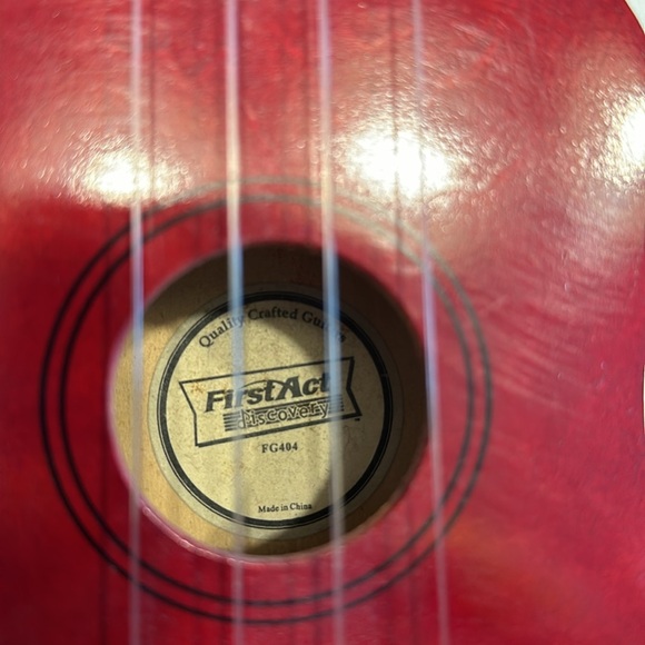 Soprano Ukelele by First Act - Picture 2 of 9